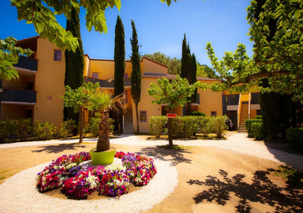 Marina Hotel Club Cogolin Exterior foto